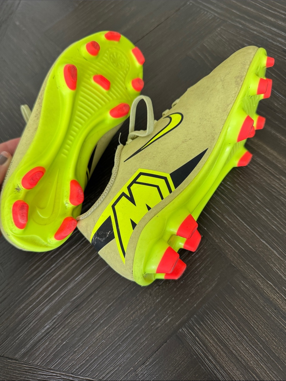Nike Mercurial Soccer Cleats Size 1Y | Neon Yellow Kids Indoor Turf Soccer Shoes - Picture 6 of 7